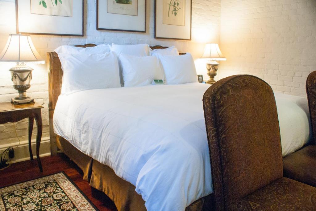 Audubon Cottages New Orleans Room photo