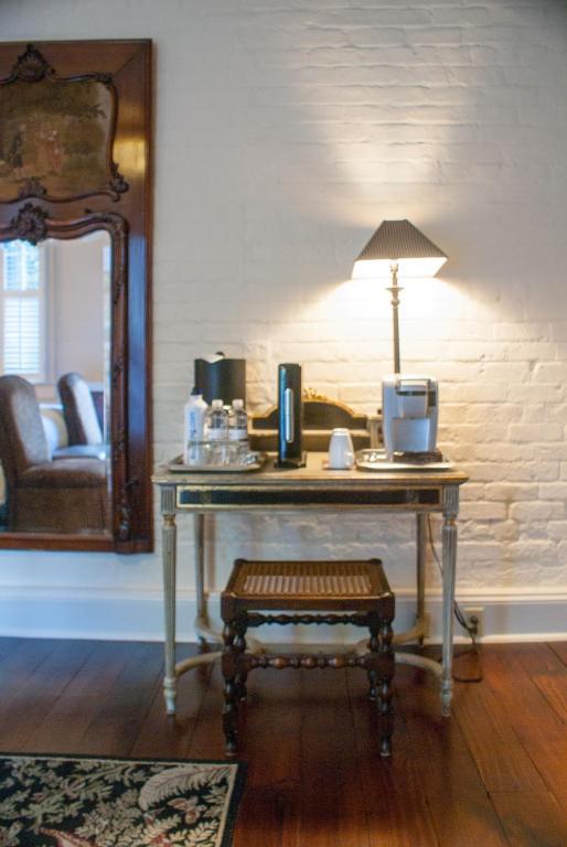 Audubon Cottages New Orleans Room photo